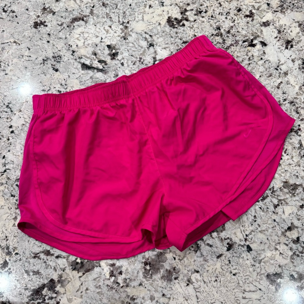 NWOT Nike Tempo shorts